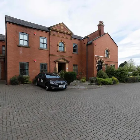 Linthorpe With Parking ミドルズブラ